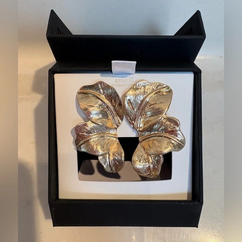 New in box. Gold tone Leaf Earrings by Aterri. Elevates any outfit! Not heavy. - Picture 2 of 8
